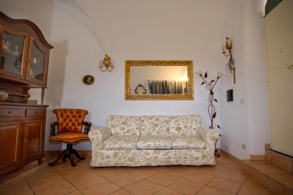 Quattro Cantoni R-Home Rome Room photo